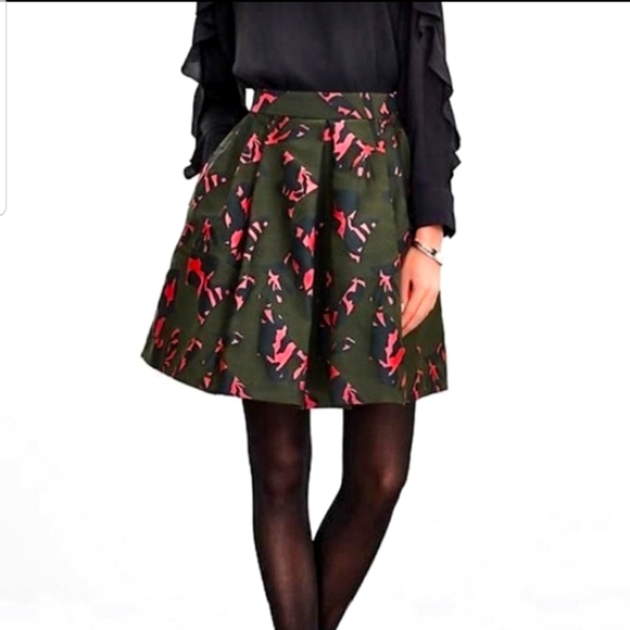 Banana Republic Dresses & Skirts - Banana Republic pleated skirt